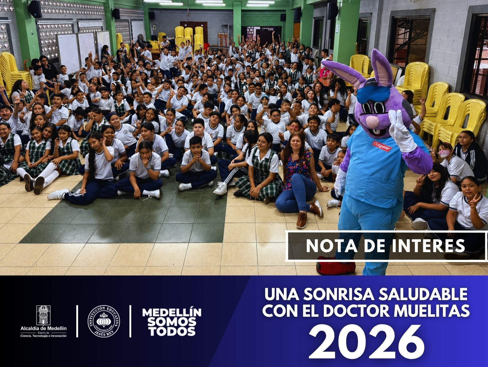 La visita del Doctor Muelitas promovió hábitos saludables y prevención en salud oral. La jornada fue liderada con apoyo de Karla Areiza y gran participación estudiantil.